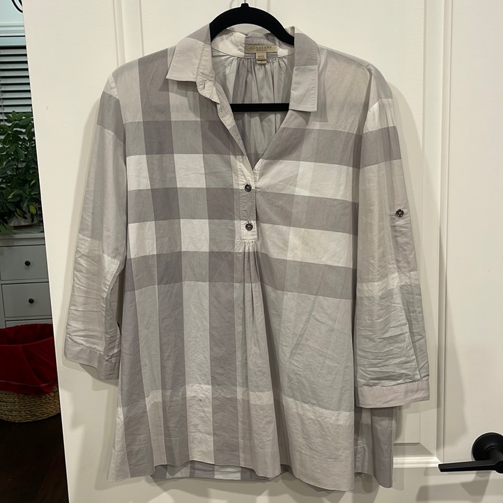 Burberry top